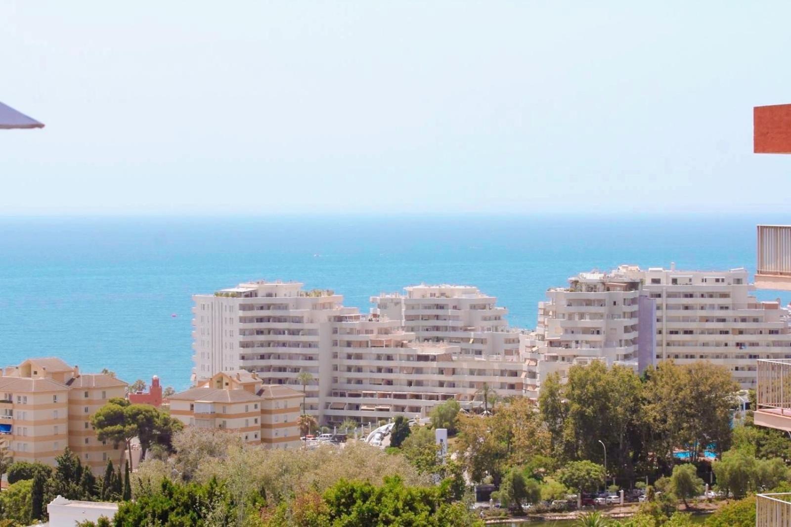 Bythewave Apartments Benalmadena Exterior photo